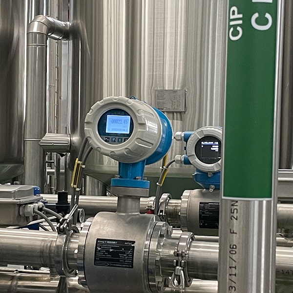Food grade tri-clamp type flow meter.jpg