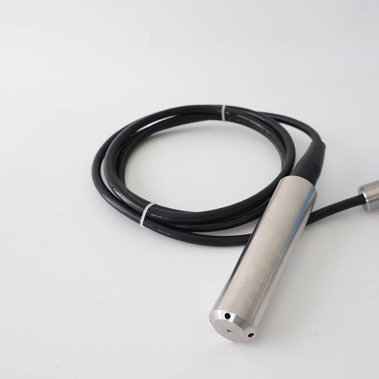 liquid level transmitter.jpg